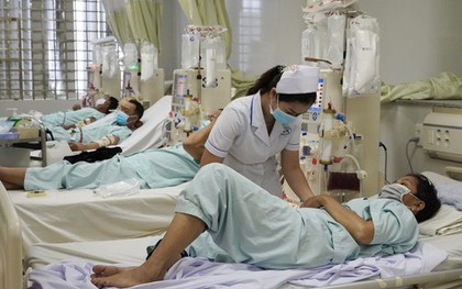 Hàng loạt máy hỏng, bệnh nhân phải chạy thận lúc nửa đêm