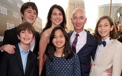 Vợ chồng tỷ phú Jeff Bezos từng đưa ra quan điểm nuôi dạy con gây tranh cãi: "Thà con chỉ có 9 ngón tay còn hơn để chúng trở thành những đứa trẻ không có tài cán gì"