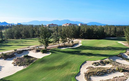 Khách chơi golf đánh bị thương nữ nhân viên phục vụ