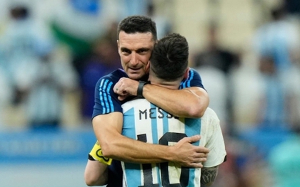 Argentina vào chung kết World Cup, HLV ca ngợi Messi "xuất sắc nhất lịch sử"
