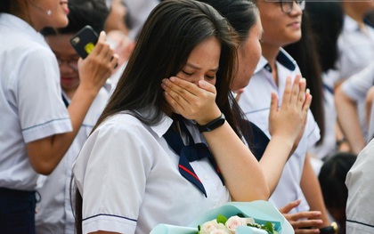Phụ huynh, học sinh Hà Nội tranh cãi lịch nghỉ Tết Nguyên đán chỉ có 8 ngày: "Chưa kịp cảm nhận không khí xuân đã lo dọn đồ đi học lại"