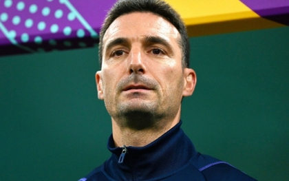 Argentina thử 3 đội hình, HLV Scaloni đau đầu tìm cách đối phó Mbappe