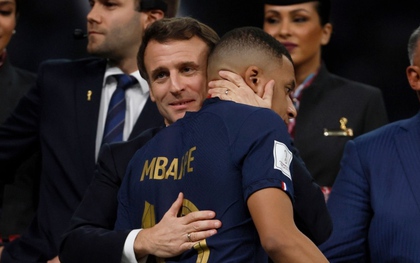 Tổng thống Pháp an ủi Mbappe, ủng hộ Deschamps tiếp tục làm HLV đội tuyển Pháp