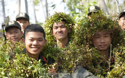 Một ngày trên thao trường khắc nghiệt của lực lượng chống khủng bố