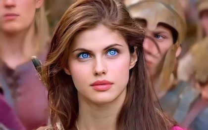 Nữ diễn viên có đôi mắt xanh như ngọc, thân hình đẹp như tượng tạc