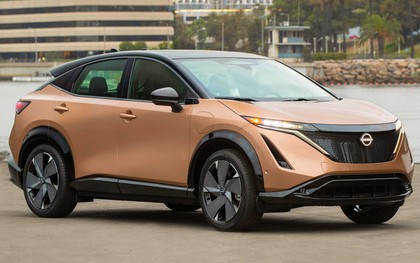 Nissan Ariya - SUV đã đăng ký ở Việt Nam - ghi điểm trong bài thử đánh lái