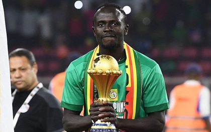 Mane từ tội đồ hóa người hùng trong loạt "đấu súng", Senegal hạ gục Ai Cập của Salah để lần đầu vô địch Cúp châu Phi