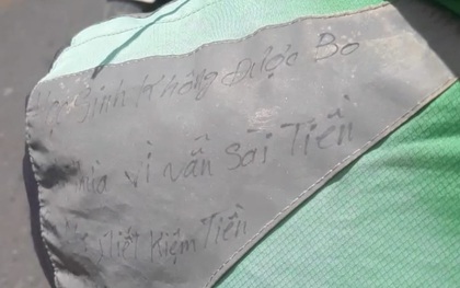 Bị chở đi vòng vèo, nữ sinh vẫn vui vẻ vì dòng chữ trên vai áo tài xế, ai thấy cũng gật gù
