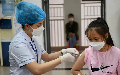 Hơn 8.400 trẻ em Hà Nội đã tiêm vaccine Covid-19, sức khoẻ hiện ra sao?