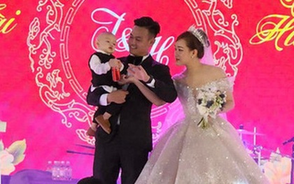 Bé trai đặc biệt xuất hiện trong lễ cưới của hậu vệ Hồ Tấn Tài