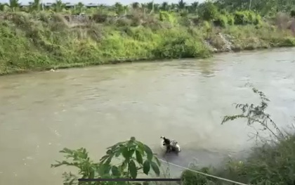 Bình Dương: Nhảy xuống dòng kênh cứu bạn, cả hai bị nước cuốn trôi tử vong thương tâm