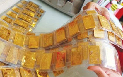 Vàng lại vượt mốc 70 triệu đồng/lượng