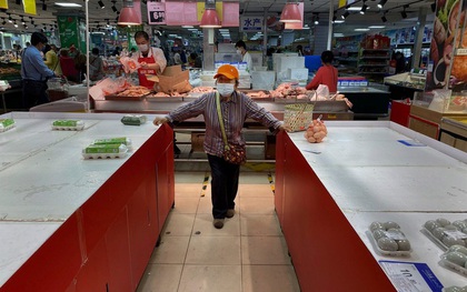 Trung Quốc: Người dân Bắc Kinh đổ xô đi siêu thị trước tin đồn phong tỏa
