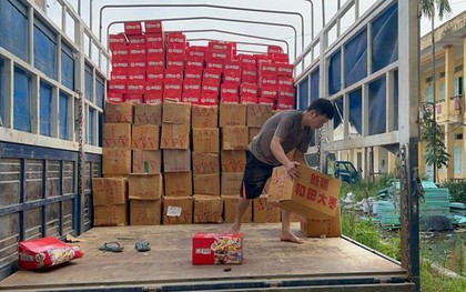 Phát hiện 1.000 thùng bánh bông lan nghi nhập lậu tại La Phù