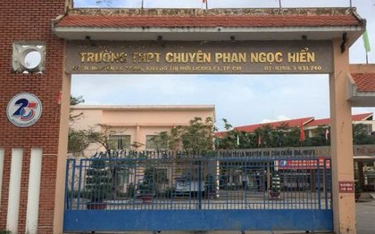 Kỷ luật Hiệu phó bắt học sinh ăn thức ăn lấy từ thùng rác ở Cà Mau