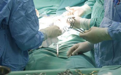 Ra máu âm đạo liên tục, thai phụ phát hiện ung thư cổ tử cung khi có bầu tháng thứ 4