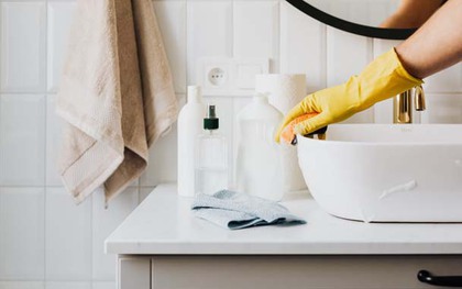 Hãy thử dọn dẹp nhà tắm bằng quy trình 2 bước này để có thể bắt đầu ngày mới nhẹ nhàng hơn