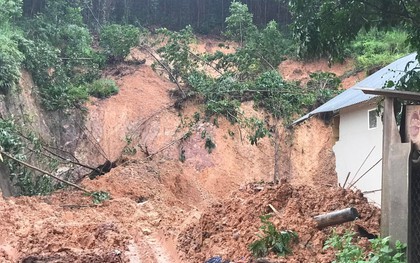 Mưa lớn gây sạt lở đất trong đêm, 3 người tử vong thương tâm