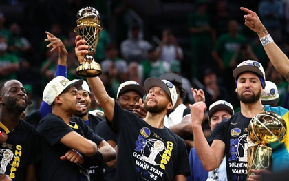 Golden State Warriors ăn mừng chức vô địch NBA trên sân khách, Stephen Curry lần đầu trở thành Finals MVP