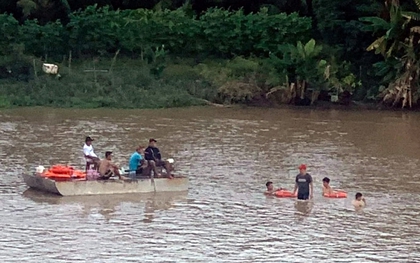 Nam thanh niên trầm cảm gieo mình xuống sông Dinh