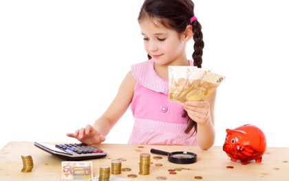 Không bao giờ là quá sớm để dạy con nhận ra giá trị của tiền: 3 tuổi tập chờ đợi, 4 tuổi học tính toán, bước vào tuổi thiếu niên có thể lập kế hoạch kiếm tiền