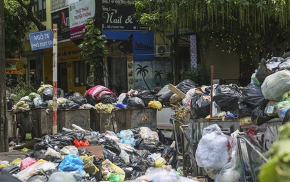 Hà Nội: Rác thải ùn ngày nóng nực, Nhà máy Điện rác Sóc Sơn xây xong nhưng sao chưa hoạt động?