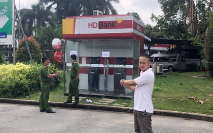 Long An: Nam thanh niên trộm gần 500 triệu đồng tại cây ATM bằng hình thức tinh vi