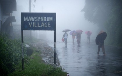 Cận cảnh ngôi làng ẩm ướt nhất thế giới, mưa gió tới mức người dân không hề thấy ánh mặt trời gần như cả năm