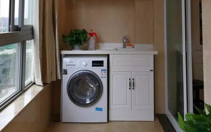 Tận dụng ban công để máy giặt, giải pháp hay cho những người ở nhà chung cư
