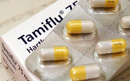 Thuốc Tamiflu "loạn" giá, cháy hàng giữa mùa cúm A: Chuyên gia giải đáp có nên tự ý dùng thuốc điều trị Tamiflu?