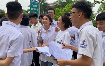 Thi tốt nghiệp THPT 2022: Điểm học bạ cao hơn điểm thi