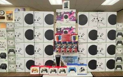 Dùng hơn 20 bộ máy chơi game để dạy tiếng Anh, giảng viên lên "giáo án lạ" khiến giới game thủ ngỡ ngàng