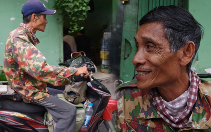 Người đàn ông bị liệt vẫn miệt mài làm shipper ở Sài Gòn: "Tôi không muốn vừa tàn vừa phế"