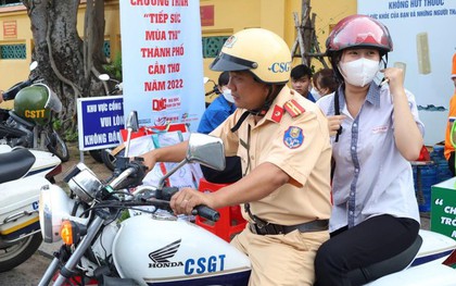 Quên giấy báo dự thi, thí sinh được CSGT vượt hơn 10 km đưa về nhà lấy kịp giờ thi