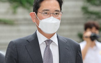 Tổng thống Hàn Quốc ân xá đặc biệt cho "thái tử Samsung"
