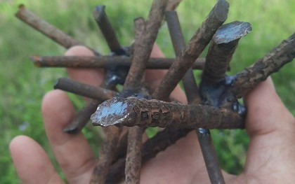 Đà Nẵng: Người dân phát hoảng khi phát hiện đinh gai vương vãi trên đường phố