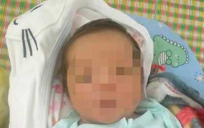Nghệ An: Bé trai sơ sinh bị bỏ rơi trước cổng trạm y tế