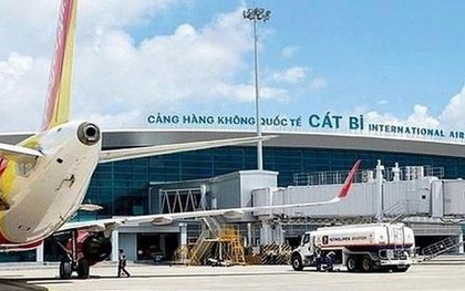 Một cán bộ công an bị "giữ chân" tại Sân bay Cát Bi vì gói đường phèn trong túi quần
