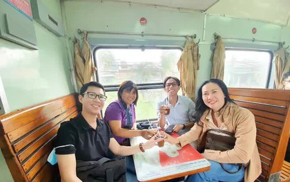 "Chết mê" tour du lịch bằng tàu hỏa đầu tiên giữa TP HCM - Đồng Nai