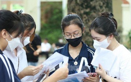 Chi phí học thêm là khoản lớn nhất đối với phụ huynh có con học phổ thông