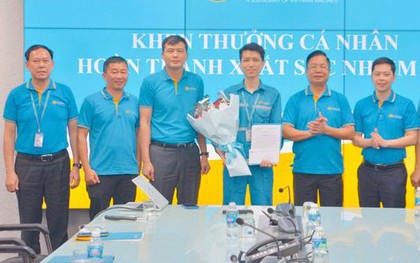 Hành khách để quên 2,4 tỷ đồng trên máy bay được nhân viên mặt đất trả lại