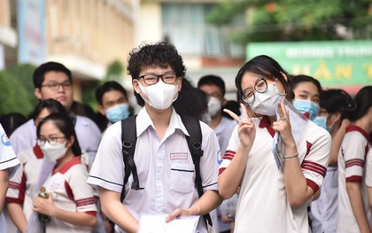 Điểm chuẩn đại học cao chót vót: Bình thường nhưng chưa công bằng