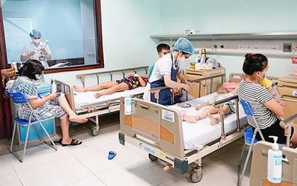 Hà Nội gia tăng trẻ mắc virus Adeno, yêu cầu các bệnh viện gấp rút bố trí giường bệnh