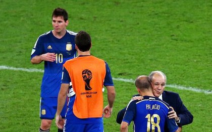 Chuyện lạ: Đồng đội của Messi ở ĐT Argentina chuyển sang chơi bóng rổ chuyên nghiệp