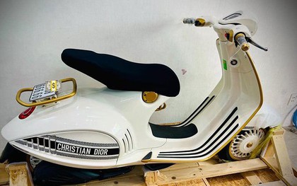 Chiếc xe máy Vespa biển ngũ quý 6 "hét" giá 3,5 tỷ đồng