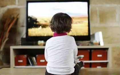 Nghiên cứu của ĐH Harvard: Trẻ hay xem TV và không xem TV có sự khác biệt rất lớn khi lớn lên, cha mẹ nên lưu ý