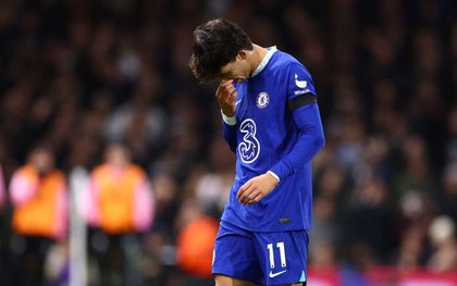 Tân binh Joao Felix nhận thẻ đỏ ngay trận ra mắt, Chelsea lại thất bại