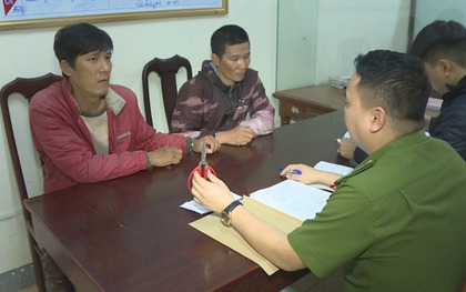 Bắt giữ 2 đối tượng giả danh công an để cướp tài sản