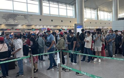 Thông tin "nóng" khi khách đang ùn ùn trở lại sân bay Tân Sơn Nhất