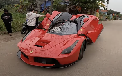 Nhóm bạn trẻ Quảng Ninh mô phỏng Ferrari LaFerrari triệu đô đón Tết: Tốn 250 ngày, làm cửa cánh chim như thật